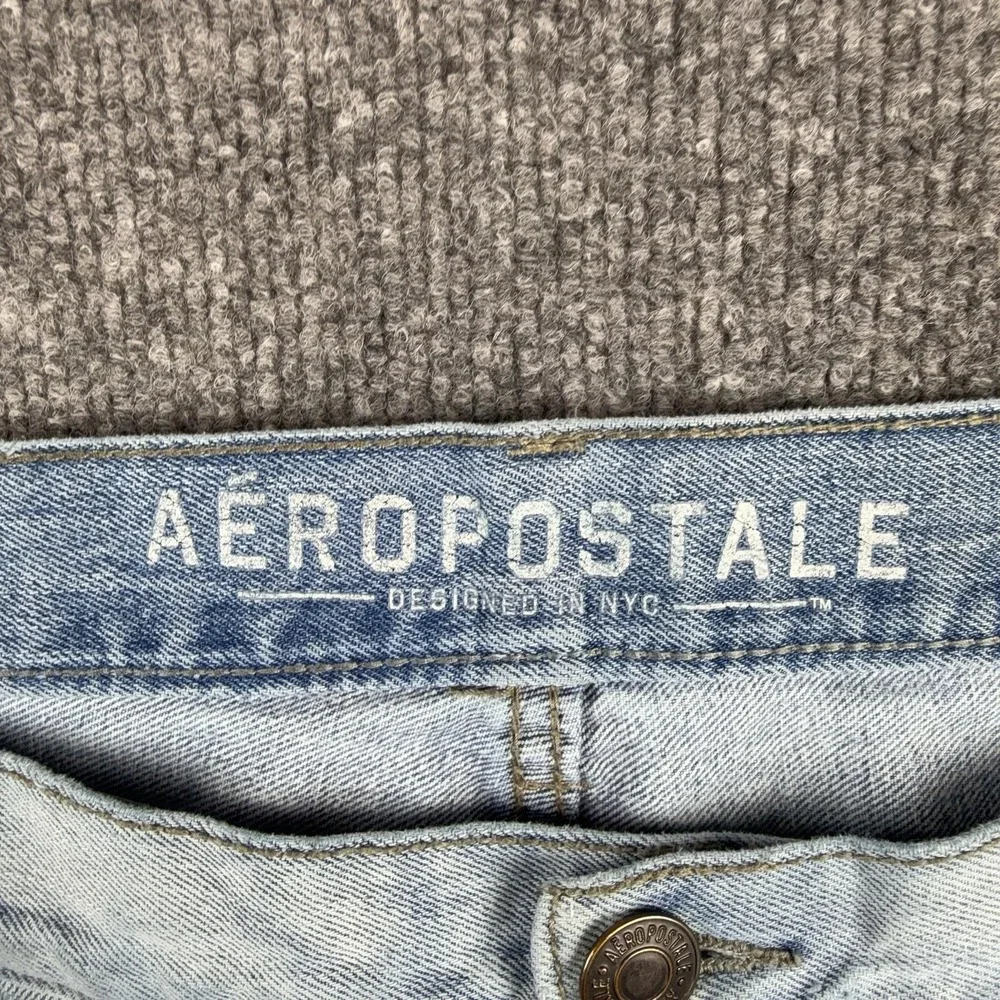 Aeropostale Jeans Mens 36x31 Light Wash Blue Slim Straight Distressed Denim